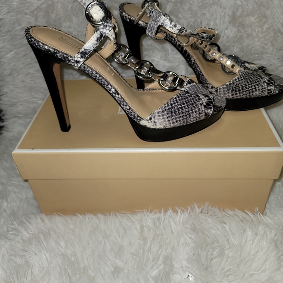 Snake print MK  heels - Picture 4 of 4